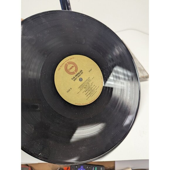 The Heralds Don't Give Up S5447 Chapel Records Vinyl - Picture 16 of 16